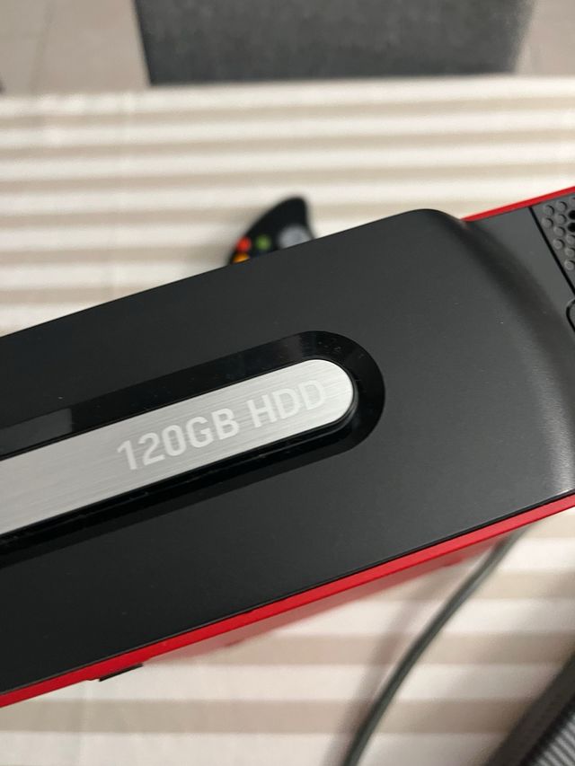 Xbox 360 Roja Edición Residente Evil Original.