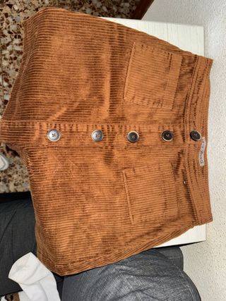 Falda de pana marrón