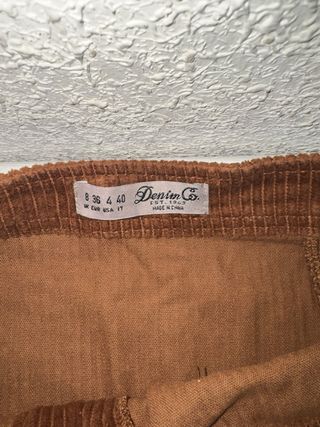 Falda de pana marrón