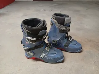 Botas travesía Scarpa Magic