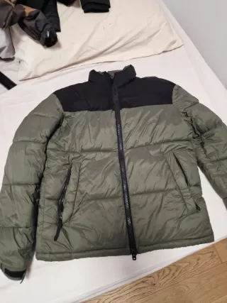 Chaqueta acolchada negra