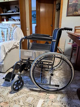 SILLA DE RUEDAS + COJIN ANTIESCARAS