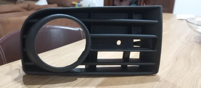 Carcasa Izquierda Antiniebla VW Golf V