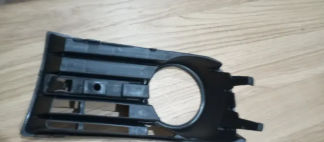 Carcasa Izquierda Antiniebla VW Golf V