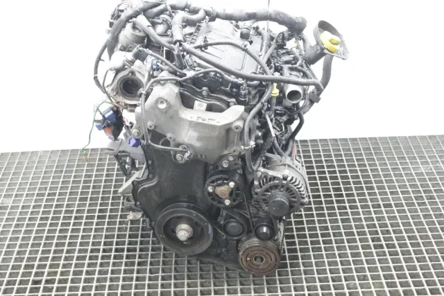 Motor Nissan NV300 2018 Completo
