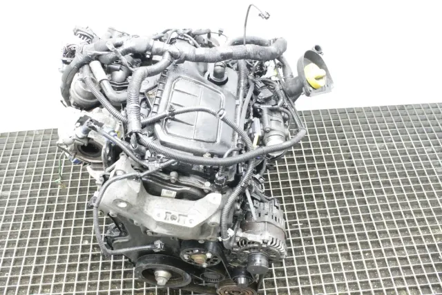Motor Nissan NV300 2018 Completo
