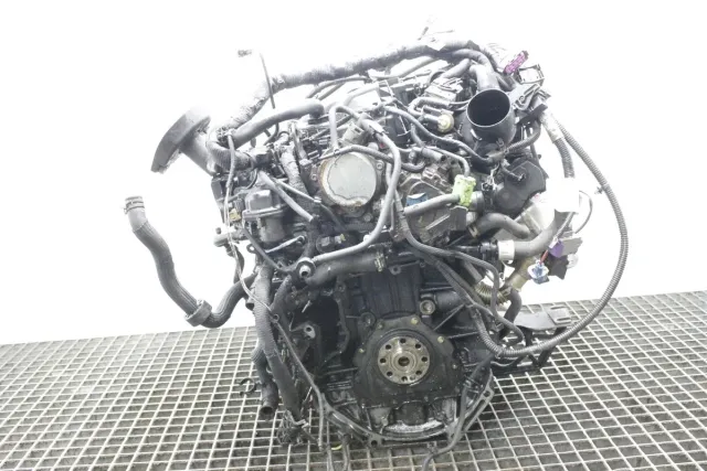 Motor Nissan NV300 2018 Completo