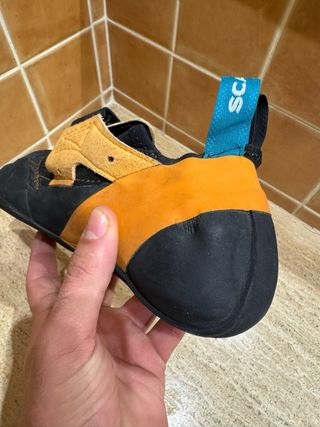 Pies de gato Scarpa Instinct VS