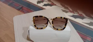 Occhiali da sole tartarugati