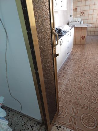 Puerta plegable corredera