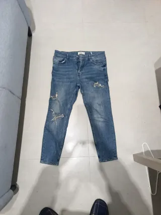 Pantalón vaquero roto Talla 46