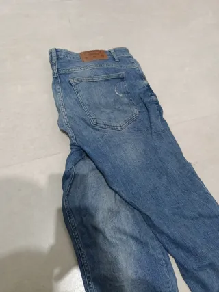 Pantalón vaquero roto Talla 46