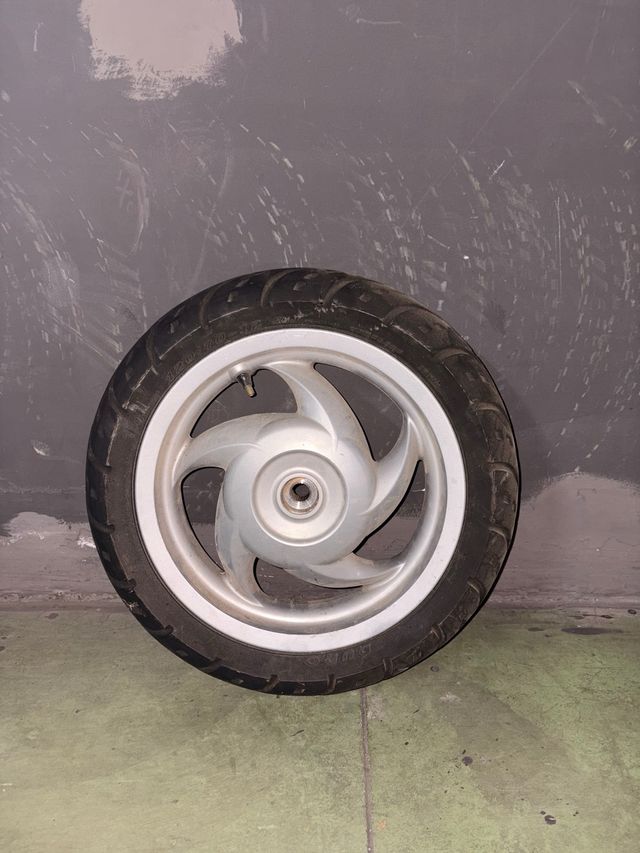 Llanta Piaggio