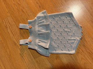 Petos de bebé de punto gris los dos a 10€ de 1/2 M