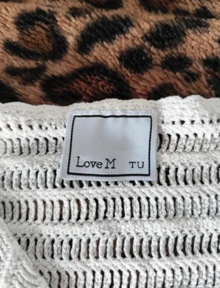 Chaleco Crochet Flores con Botones