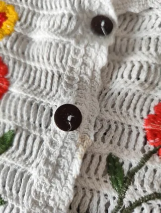 Chaleco Crochet Flores con Botones