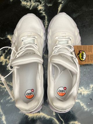 Nike Air Max DN8 Blancas - Nuevas (Talla 43-44)