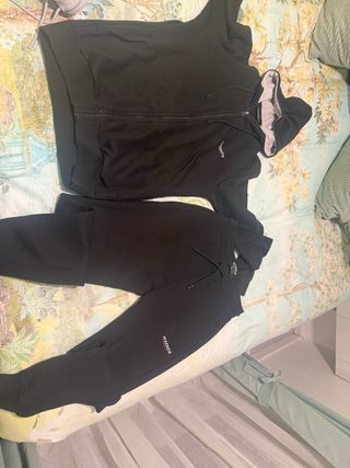 Conjunto McKenzie Negro