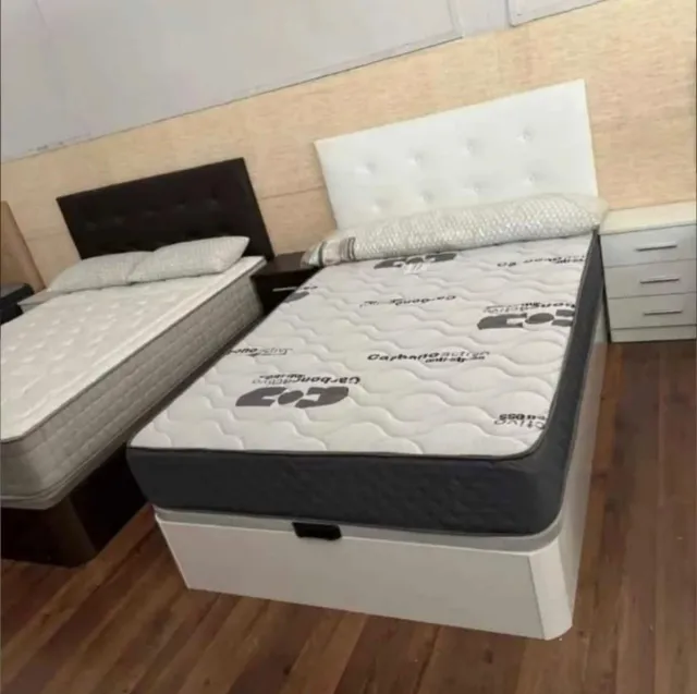 Canapés colchónes cabezales armarios sofas mesitas