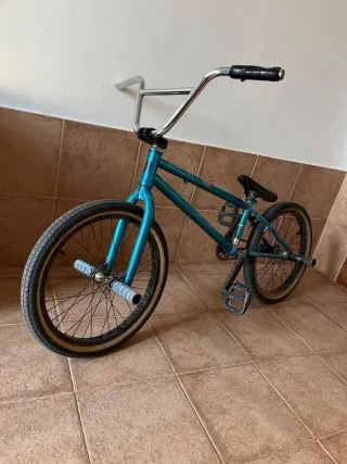 Bicicleta BMX Azul