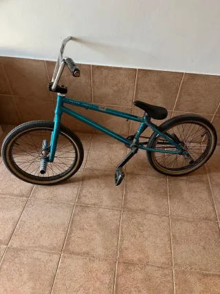 Bicicleta BMX Azul
