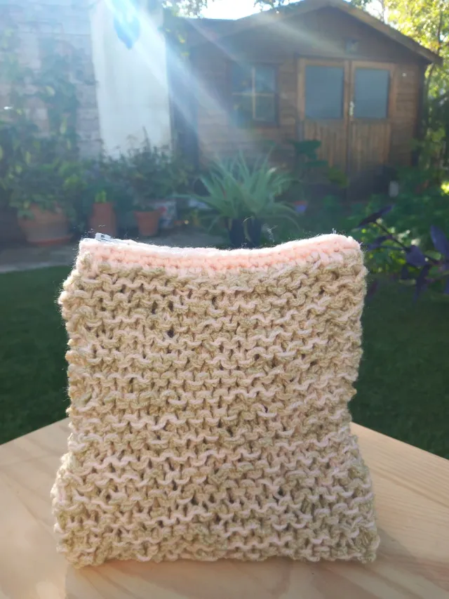 Bolsillo tejido a mano