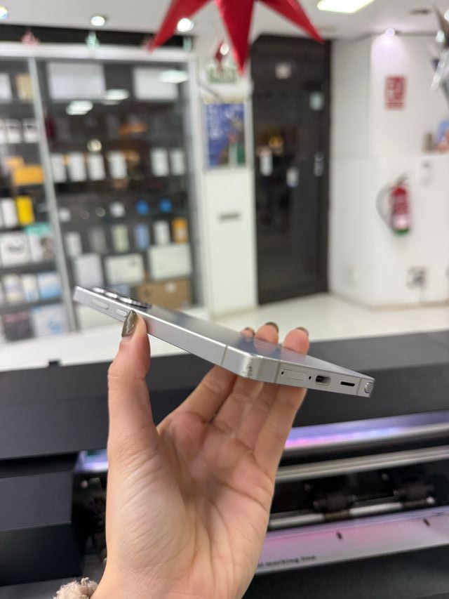 SAMSUNG S25 ULTRA 512GB como nuevo