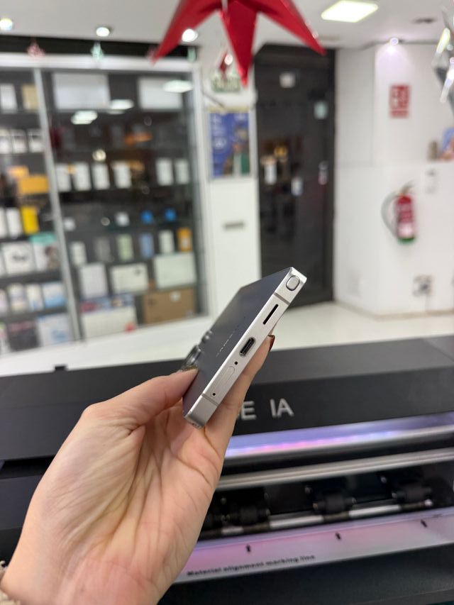 SAMSUNG S25 ULTRA 512GB como nuevo