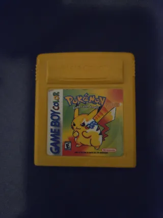 Pokémon Amarillo compatible Game Boy Color