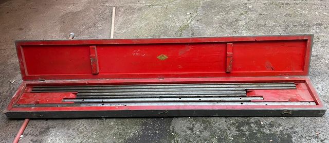 Cassetta con barre per barenatrice