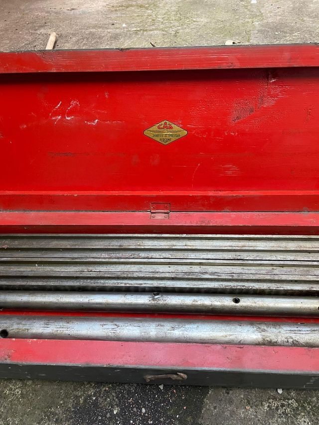 Cassetta con barre per barenatrice