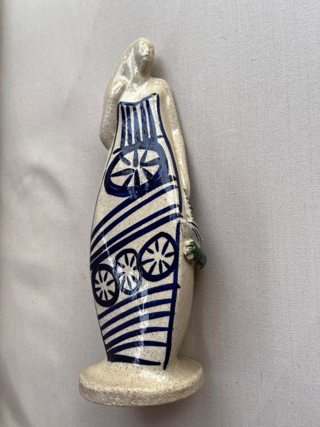 Scultura Otero Regal in Ceramica. "La più bella"