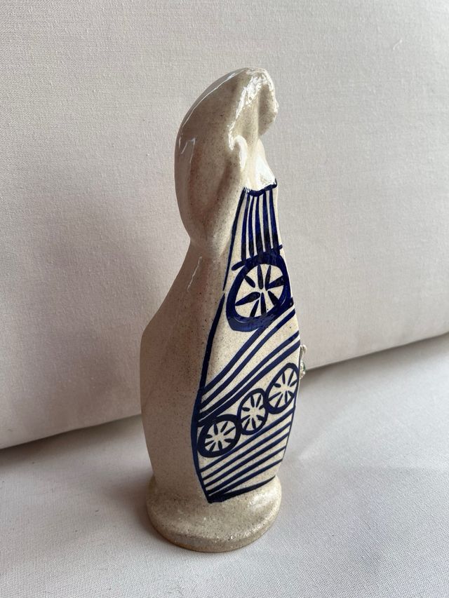 Scultura Otero Regal in Ceramica. "La più bella"