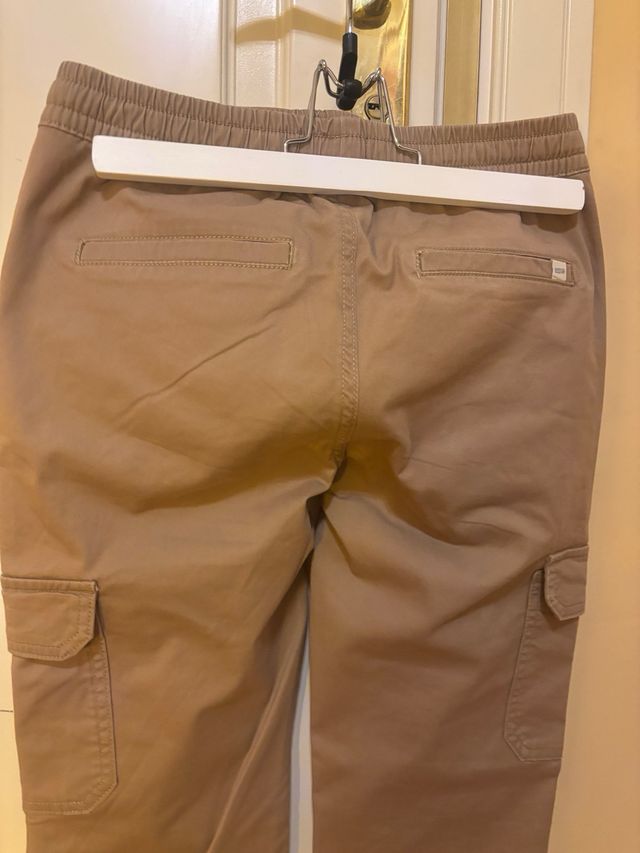 Pantalón cargo Mango niño camel talla 11