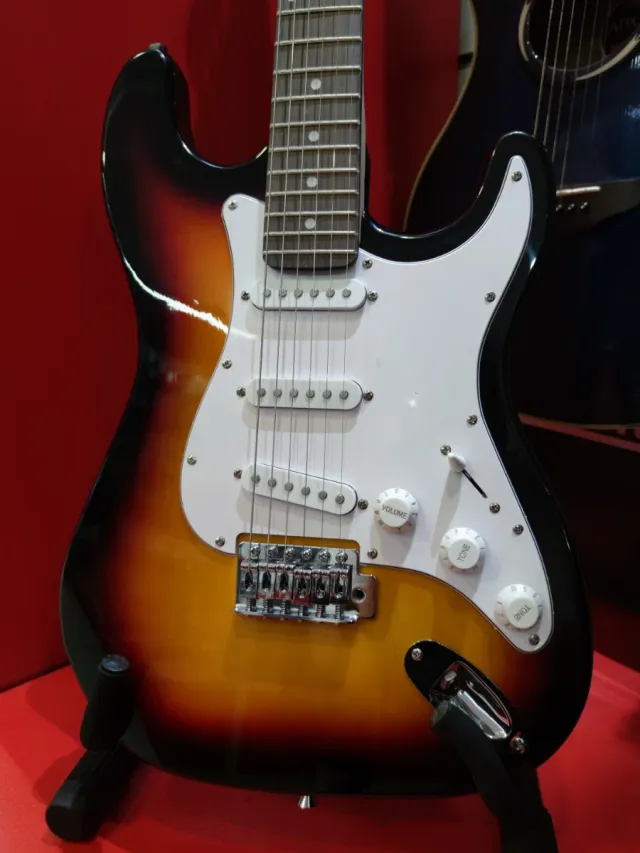 Guitarra Daytona Eléctrica + Amplificador