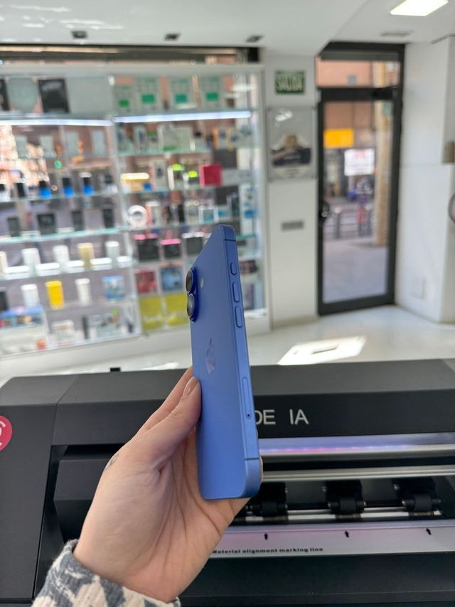 Oferta! IPHONE 16 PLUS 128GB SEMI NUEVO