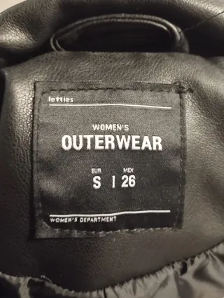 Chaqueta cuero corta mujer Lefties