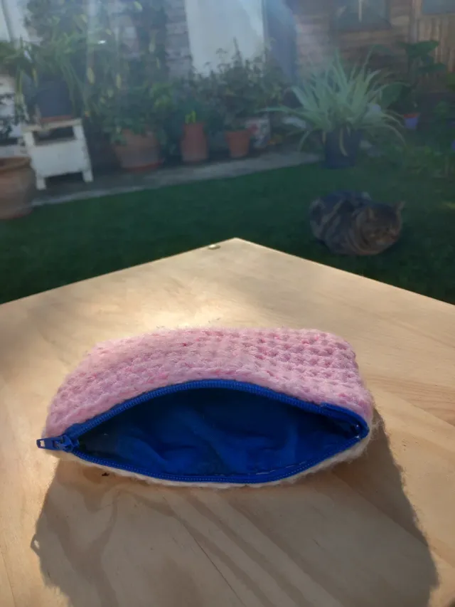 Bolsillo de ganchillo hecho a mano