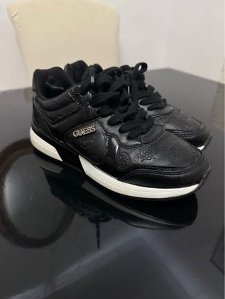 Zapatos Guess Negros