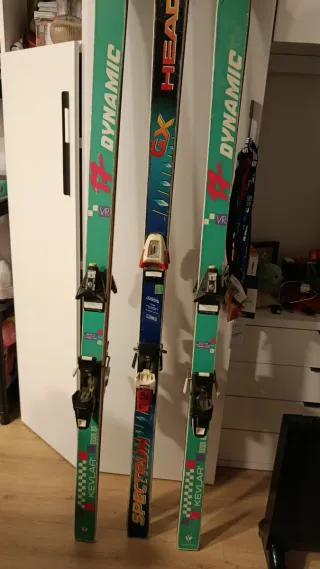 Esquís Dynamic VR17 y Head Spectrum GX