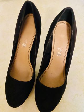 Zapatos de tacón negros talla 38