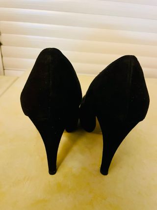 Zapatos de tacón negros talla 38