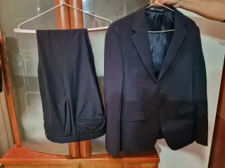 Traje Zara azul marino