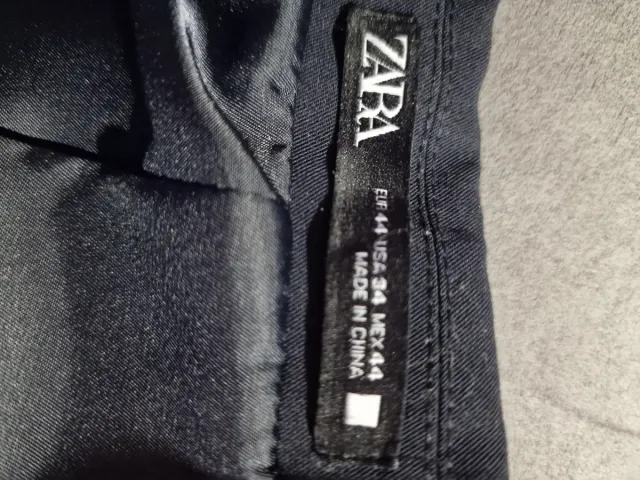 Traje Zara azul marino