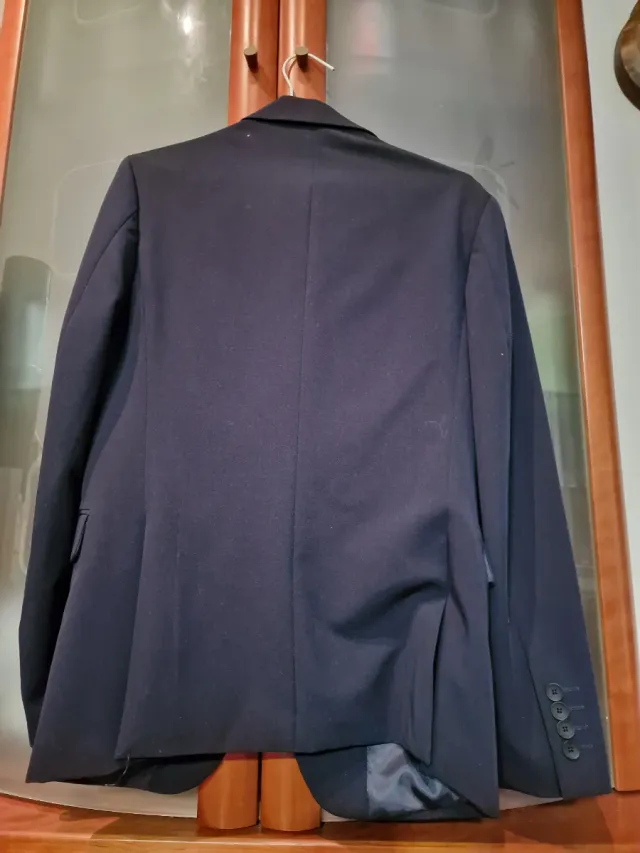 Traje Zara azul marino