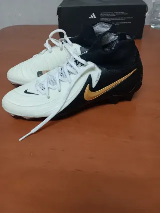 Botas Fútbol Nike Talla 38