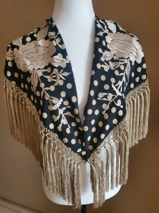 Mantoncillo Flamenco Negro y beig