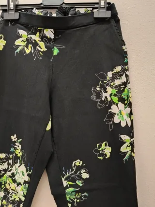 Pantaloni Goldenpoint neri a fiori Tg. S