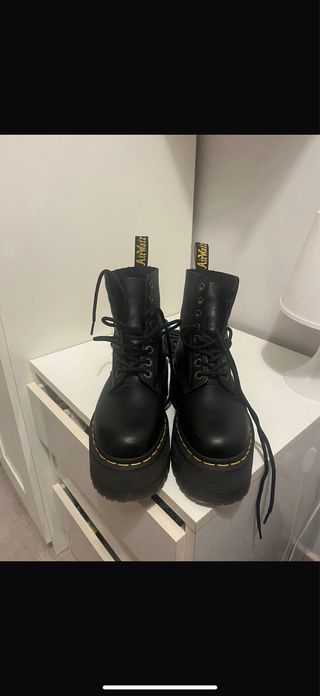 Botas Dr. Martens negras plataforma