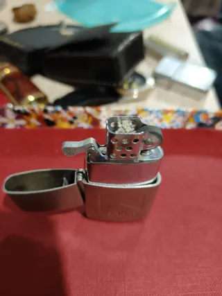 Mechero Zippo Marlboro